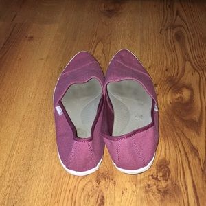 Sanuk Shoes - Sanuk burgundy shoes size 9 Sanuk Shoes - Sanuk burgundy shoes size 9